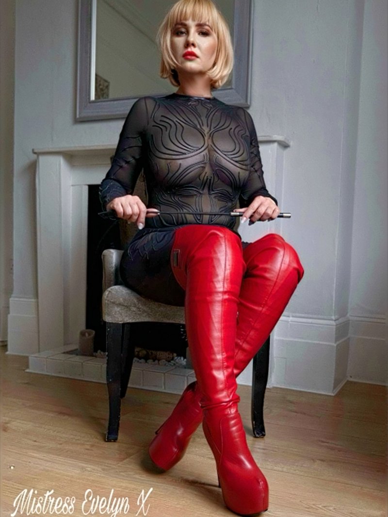 A photo of Mistress Evelyn X a UK Mistress and Dominatrix in Kent